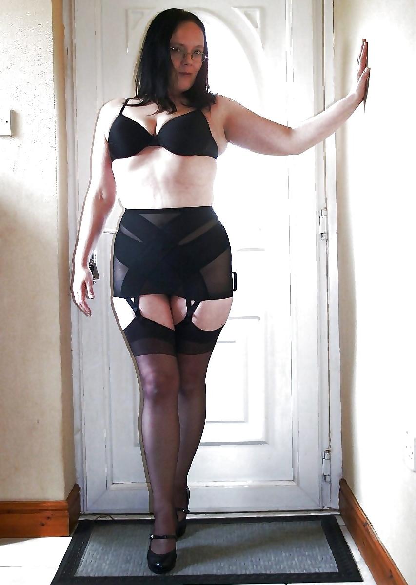 25P Matures in pantyhose 4