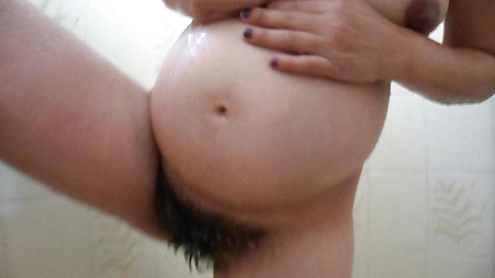 25P Wife pregnant big hairy pussy in the shower