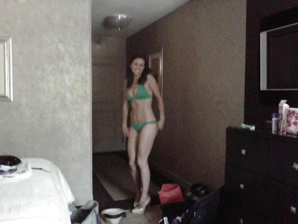6P Las Vegas- Canadian Girl