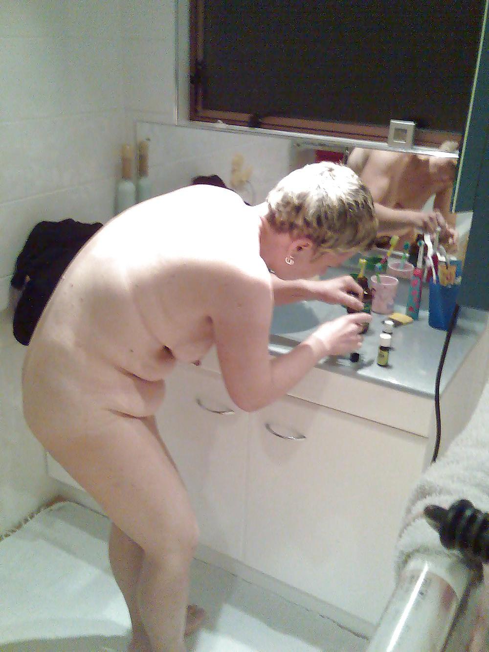 13P My wife on spy cam, Meine Frau heimlich fotografiert