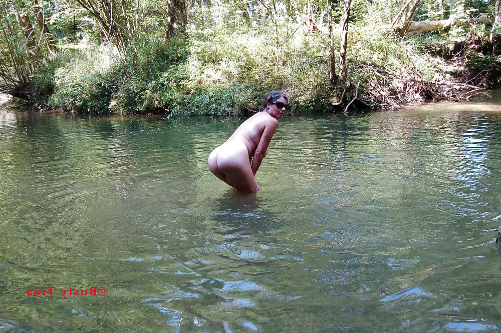 10P Busty Tina in the river
