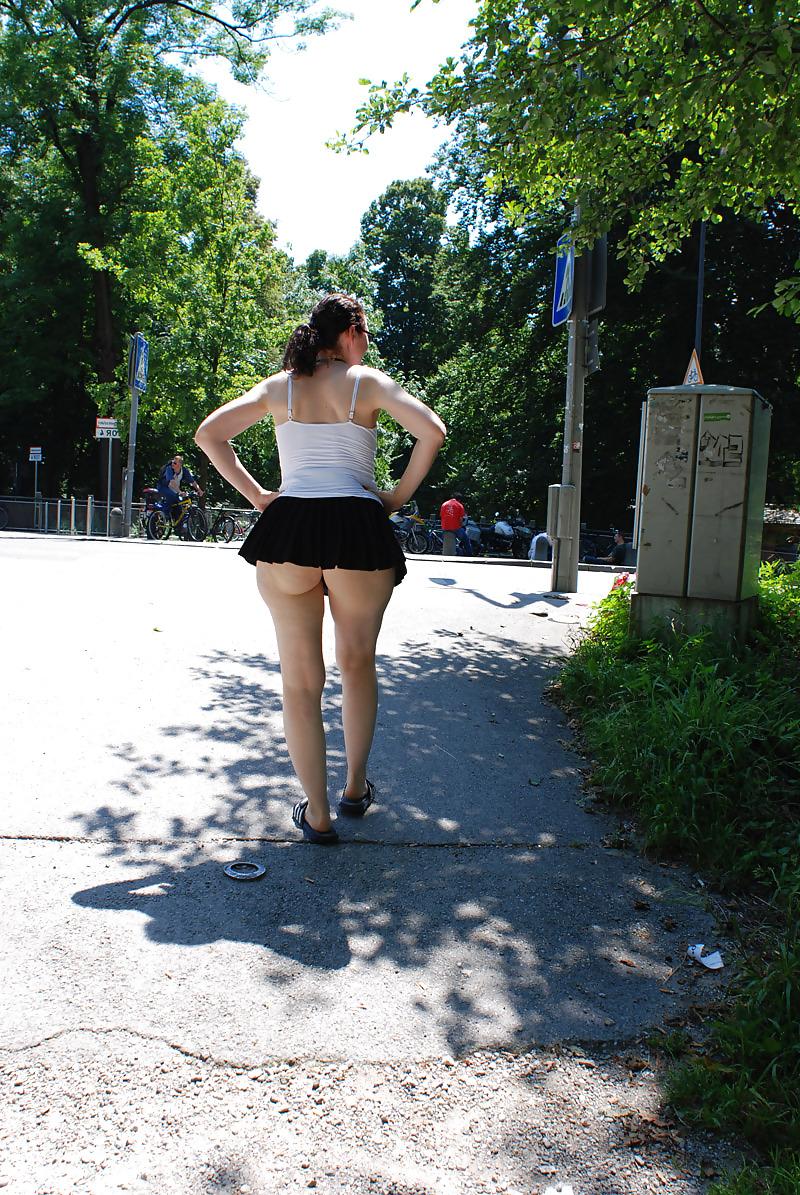 22P Nackt am Fluss , nude at the river