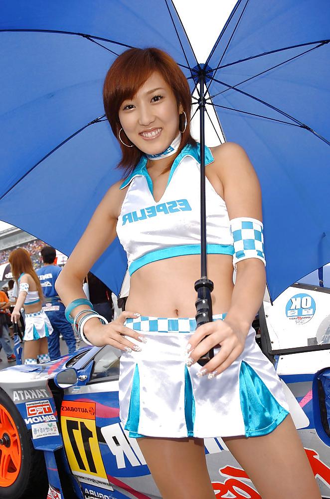 25P Japanese Race Queens-On The Track (2)