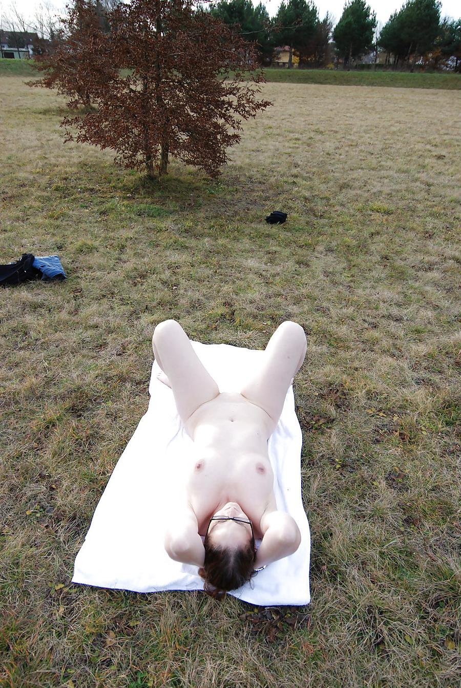 22P Mein reifes Fleisch im Park