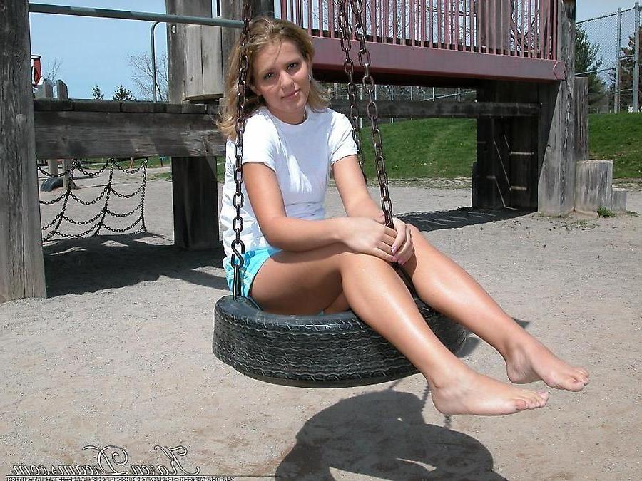 20P Pictures of Karen Dreams teasing at a park