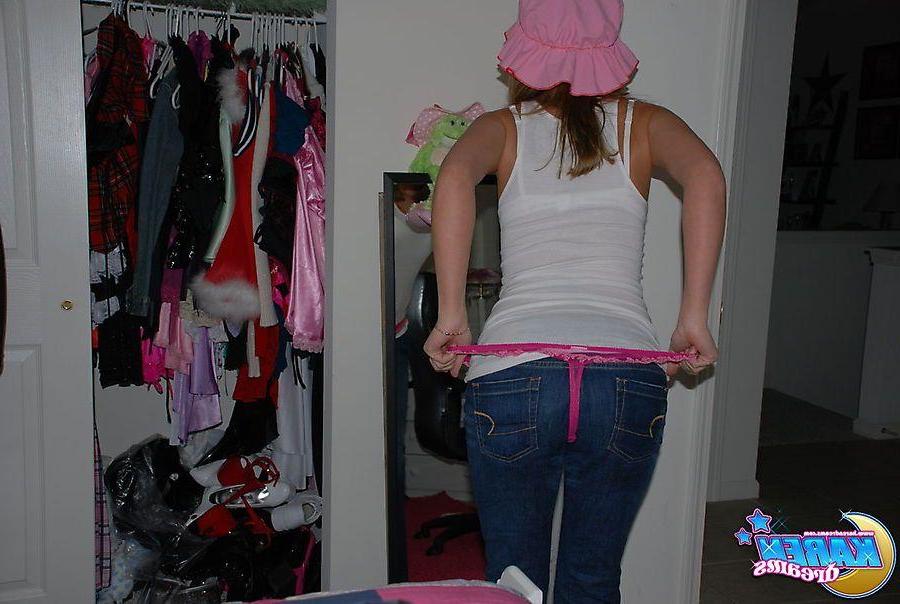 20P Pictures of teen cutie Karen Dreams being goofy at home