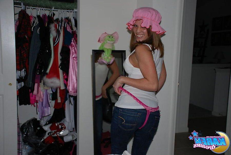 20P Pictures of teen cutie Karen Dreams being goofy at home