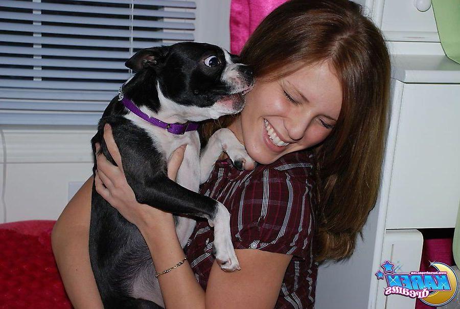 20P Pictures of teen cutie Karen Dreams being goofy at home