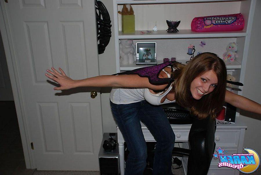 20P Pictures of teen cutie Karen Dreams being goofy at home
