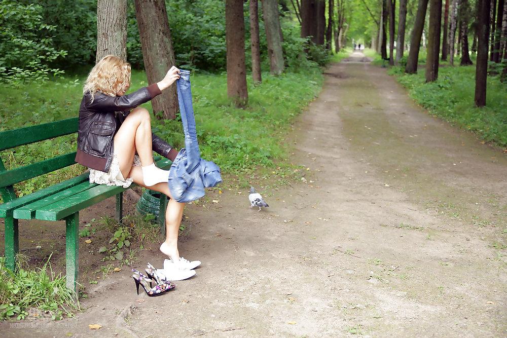 14P Public Nude Walking in the park