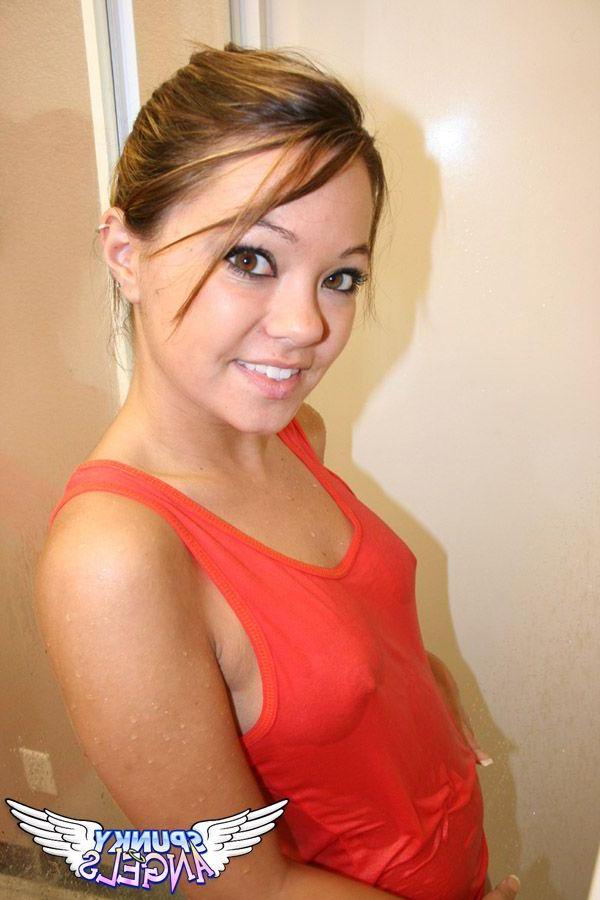 20P Pictures of teen model Kasey getting her panties wet