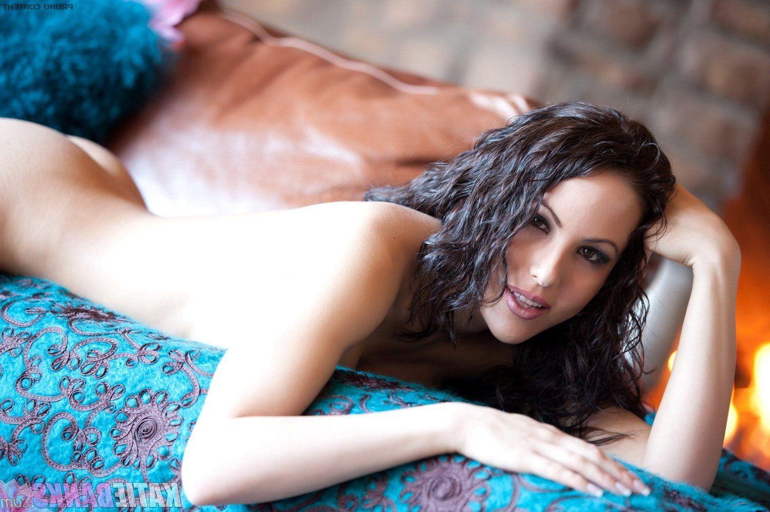 15P Pictures of Katie Banks giving a striptease on the couch