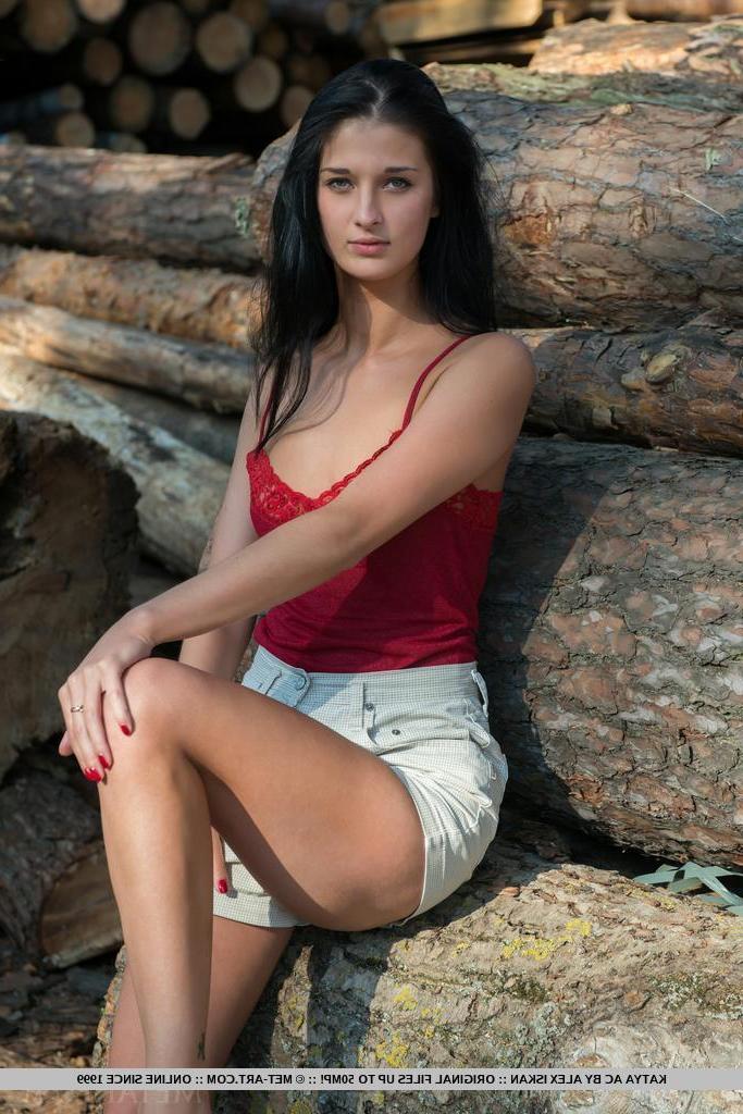 18P Gorgeous model Katya strips completely naked and spreads her legs outside