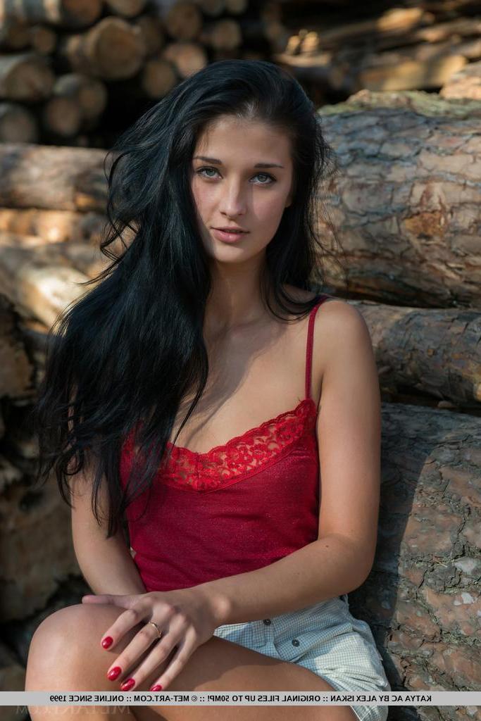 18P Gorgeous model Katya strips completely naked and spreads her legs outside
