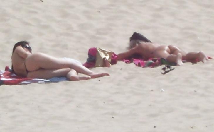 25P My paparazzi photos Beach 1