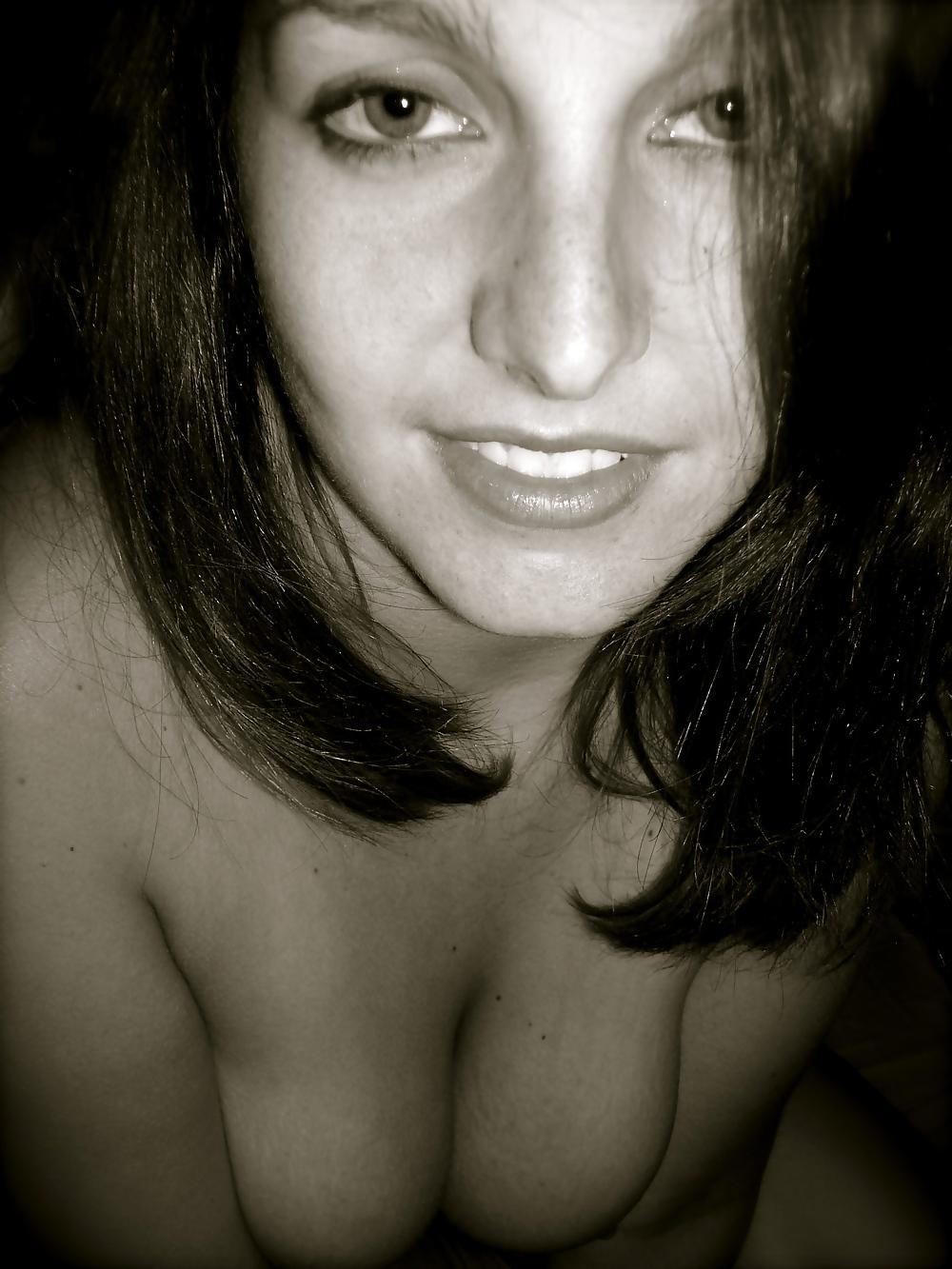 11P HH-Lovers hot amateur babe