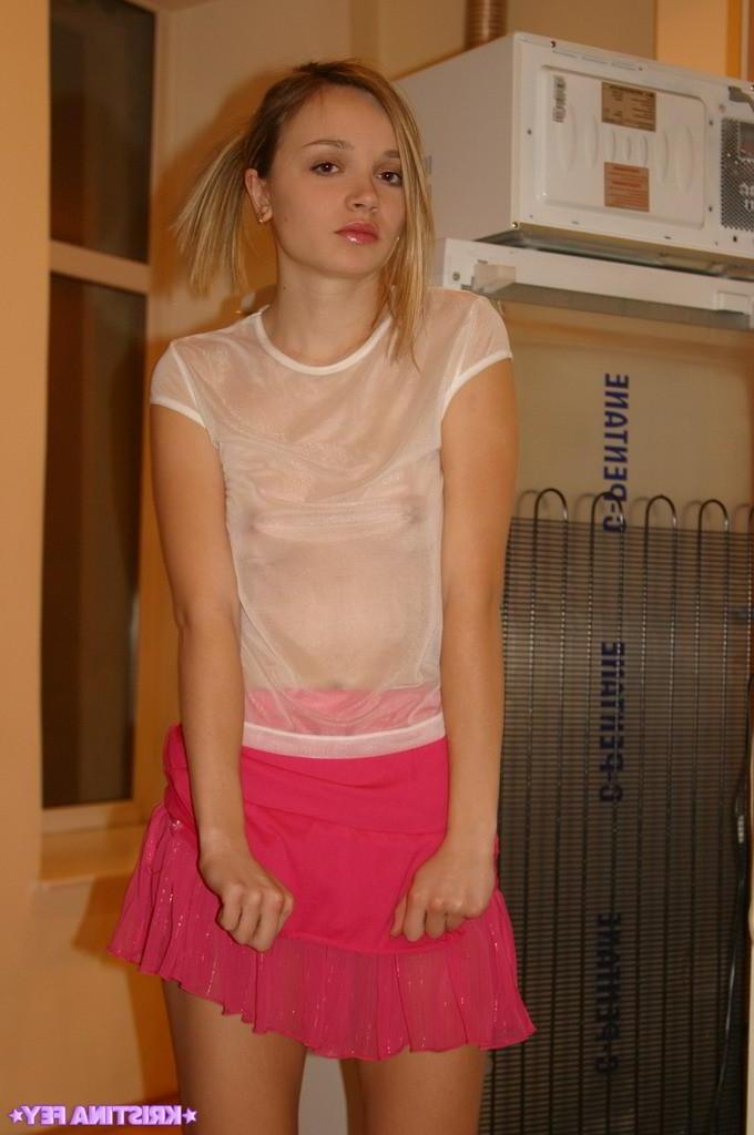 15P Pictures of Kristina Fey naked at home