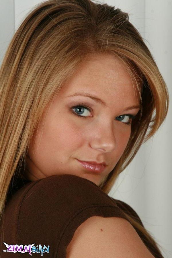 15P Pictures of teen cutie Kylie James teasing at home