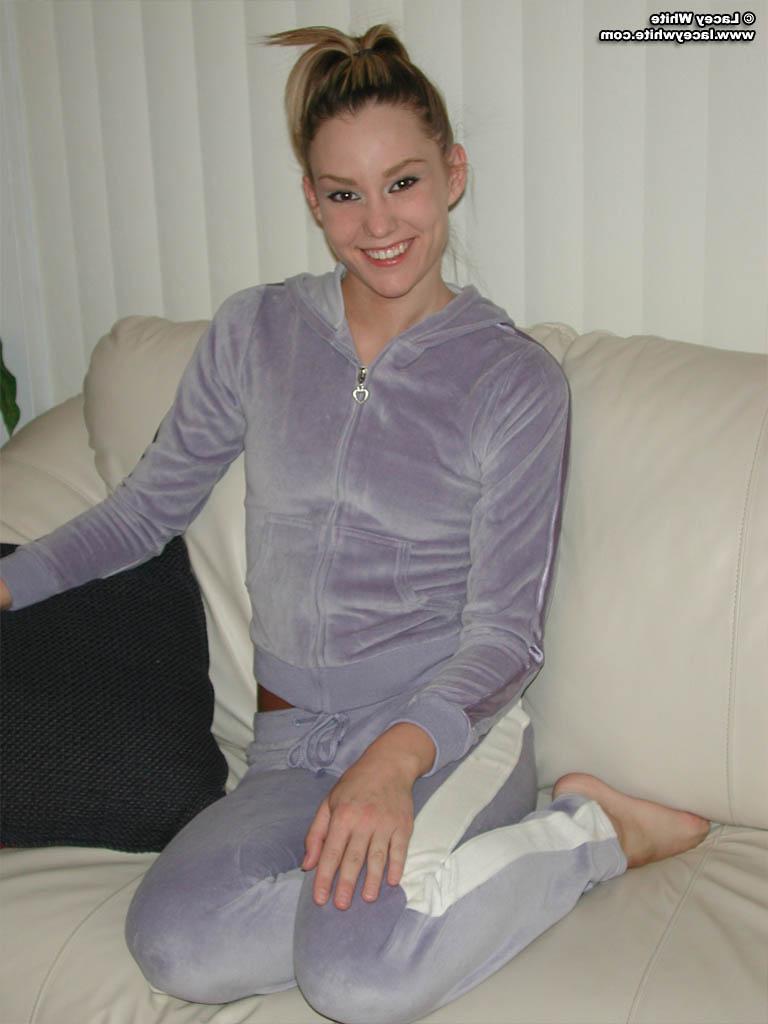 20P Pics of Lacey White waiting for you on the couch