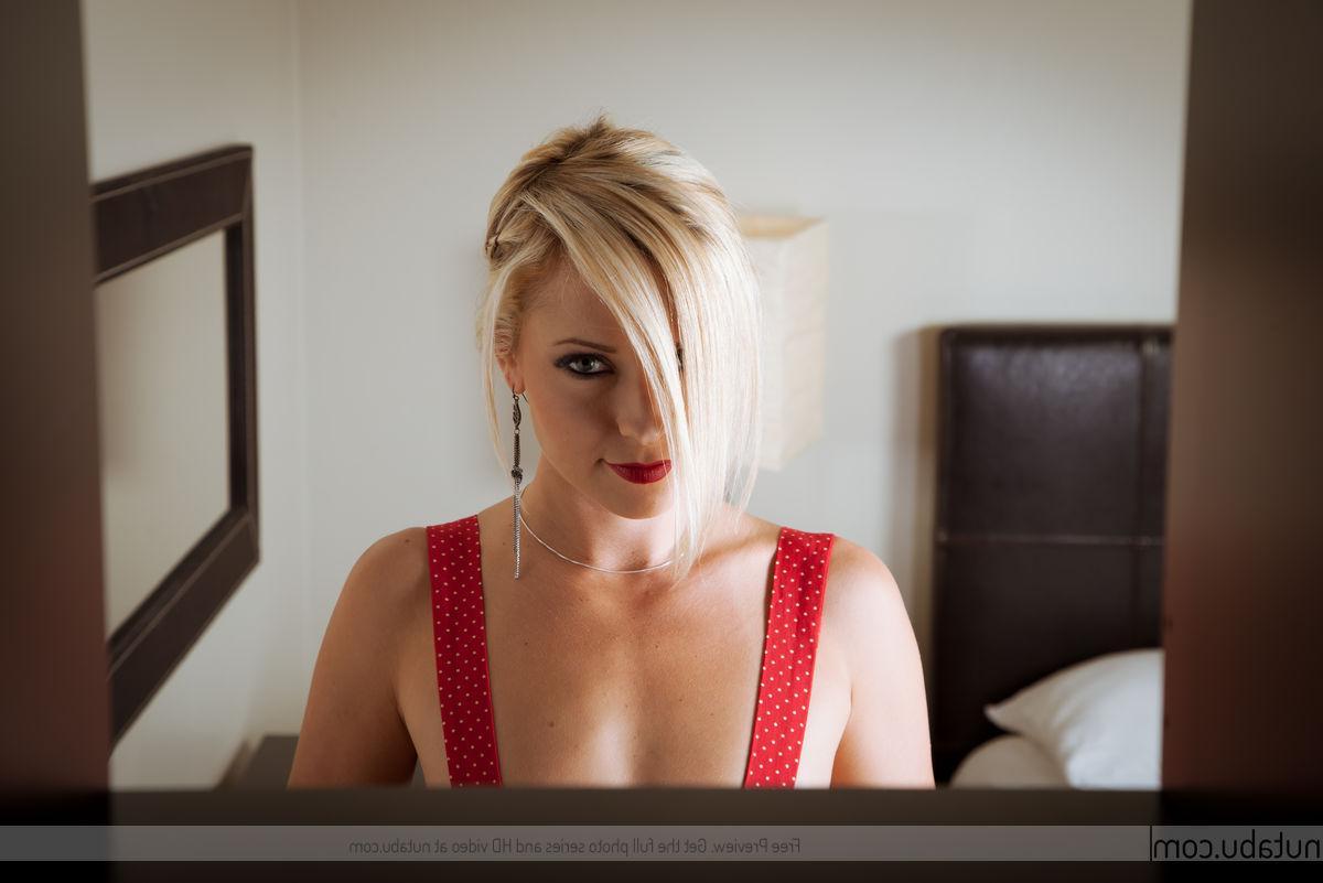 16P Blonde babe Lena Nicole pleasures both of her holes in bed