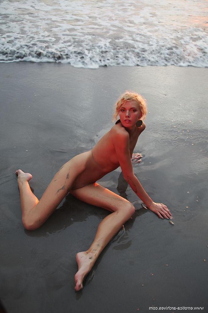16P Blonde teen Lilly a gets all wet for you on the beach