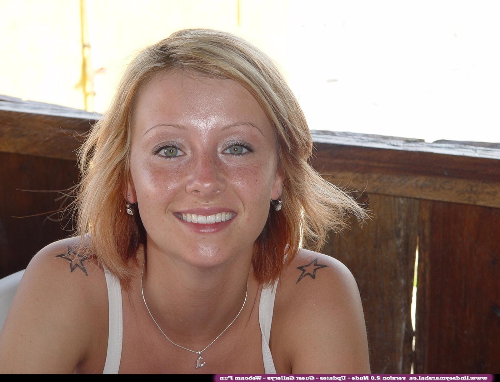 20P Pictures of teen redhead Lindsey Marshal getting nude for you