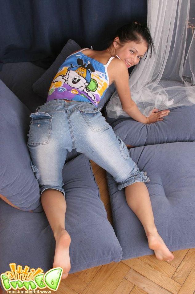 20P Pictures of teen Little Danni getting naked so you can fuck her