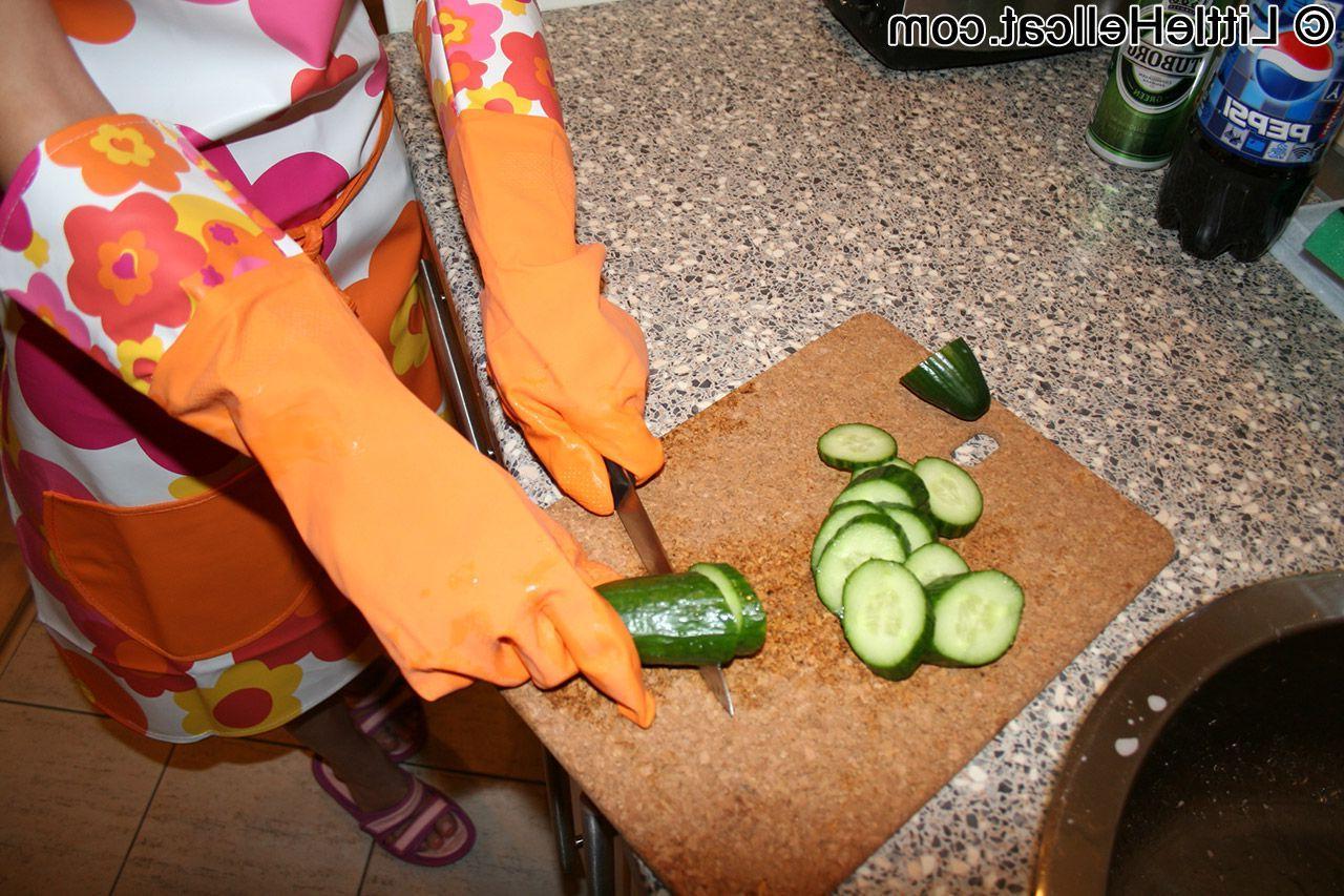 20P Pictures of teen Little Hellcat fucking instead of cooking