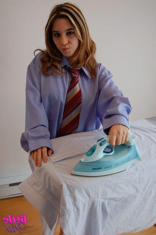 15P Pictures of teen chick Little Val waiting for you to fuck her