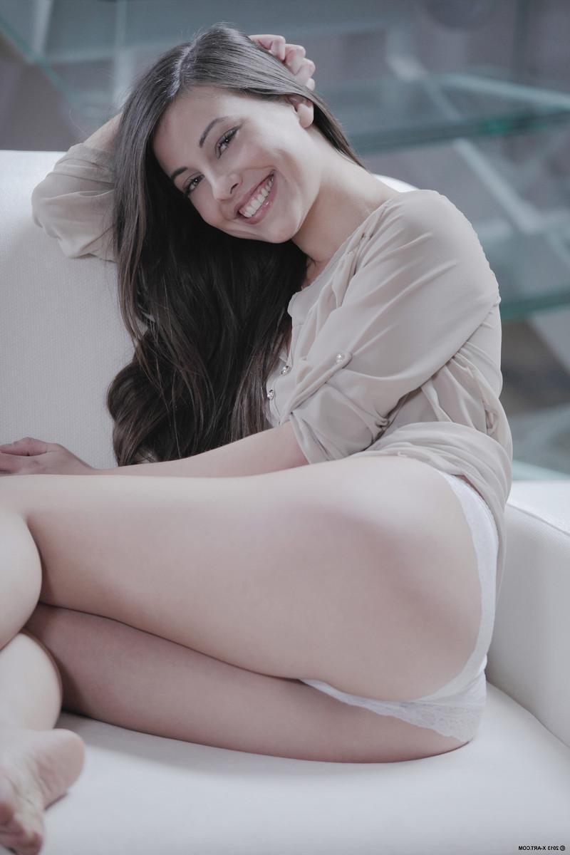 16P Spanish rose Lorena strips nude on the white couch just for you