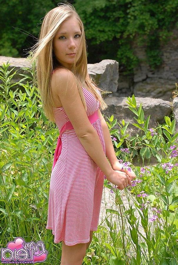 20P Pictures of Love Leia teasing in her panties outside