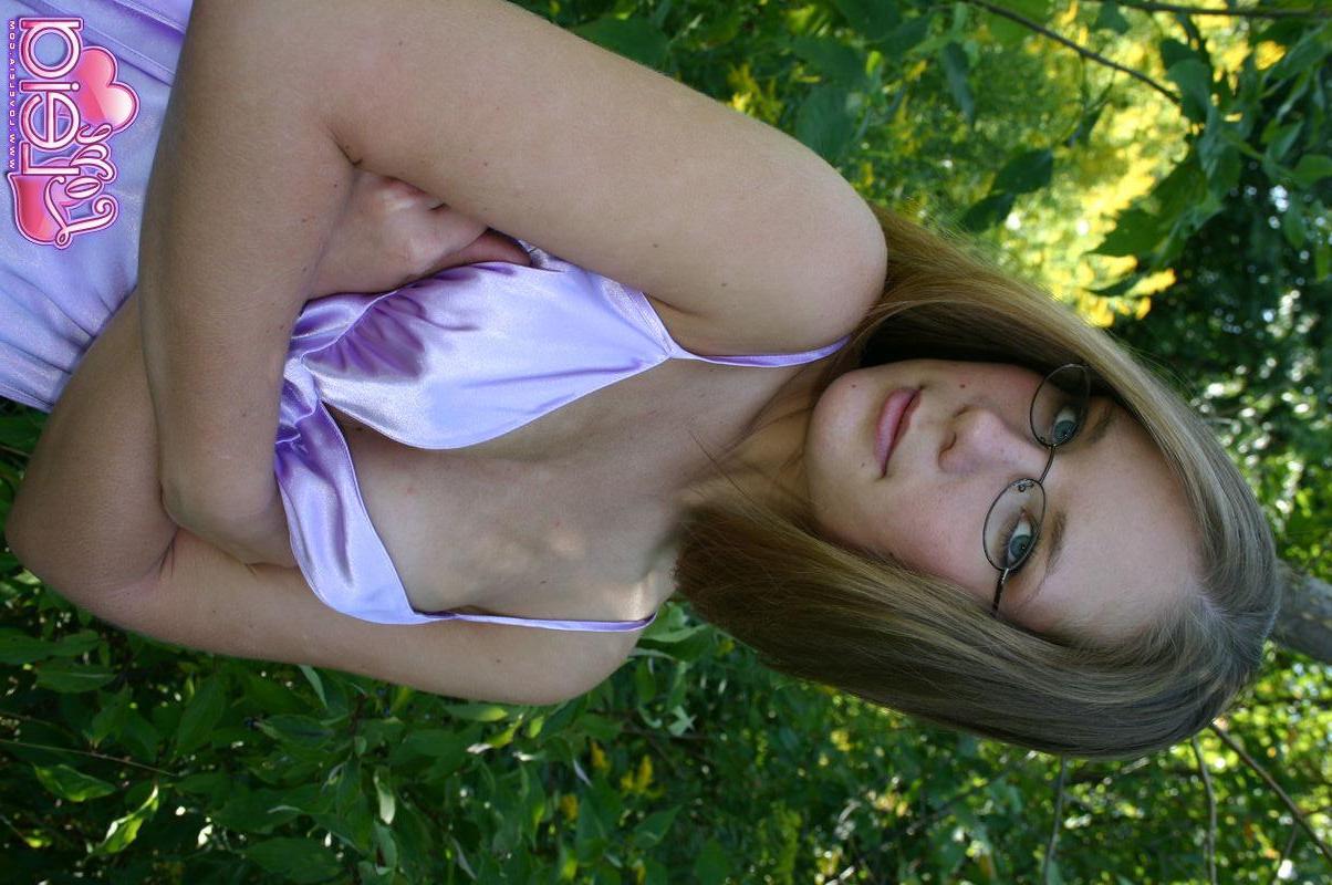 20P Pictures of Love Leia showing off her teen titties