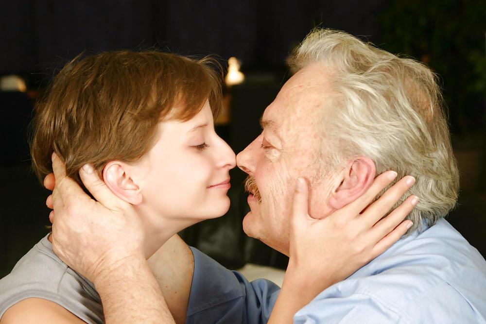 25P PLEASE FUCK ME GRANDPA