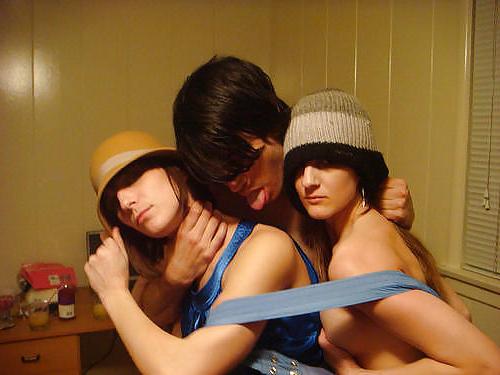 25P TWO HORNY PARTY GIRLS - ERIN & CHELSEA