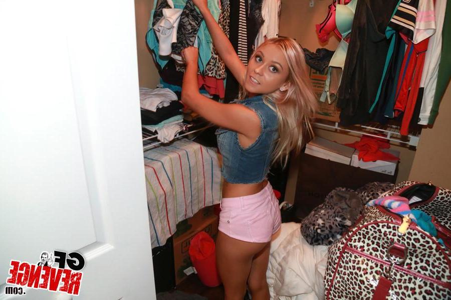 12P Blonde hottie Bibi films a sex tape at home