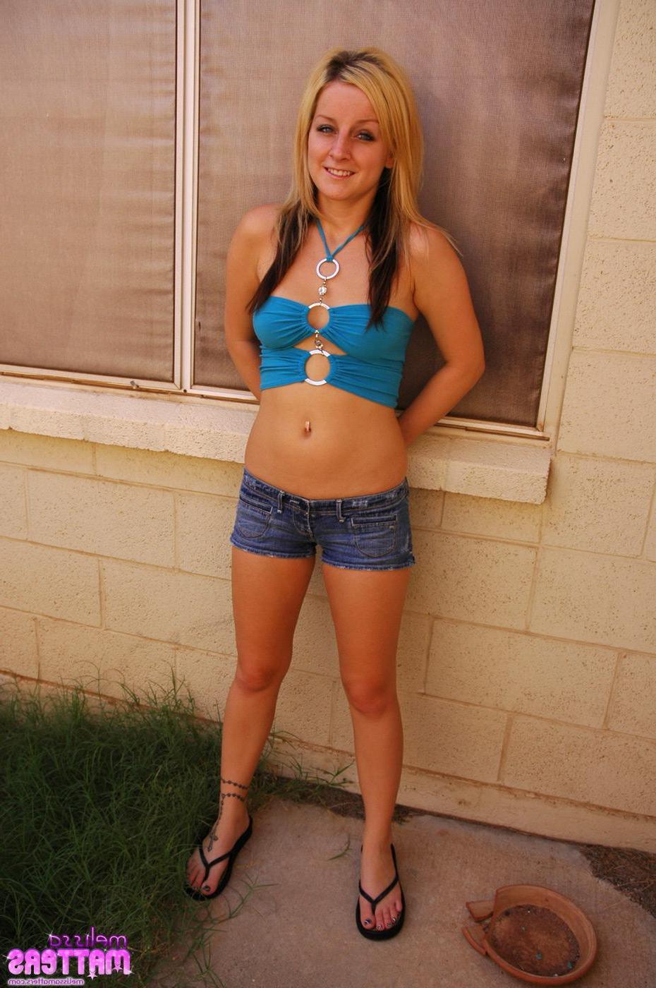 16P Pictures of teen hottie Melissa Matters waiting for you to fuck her