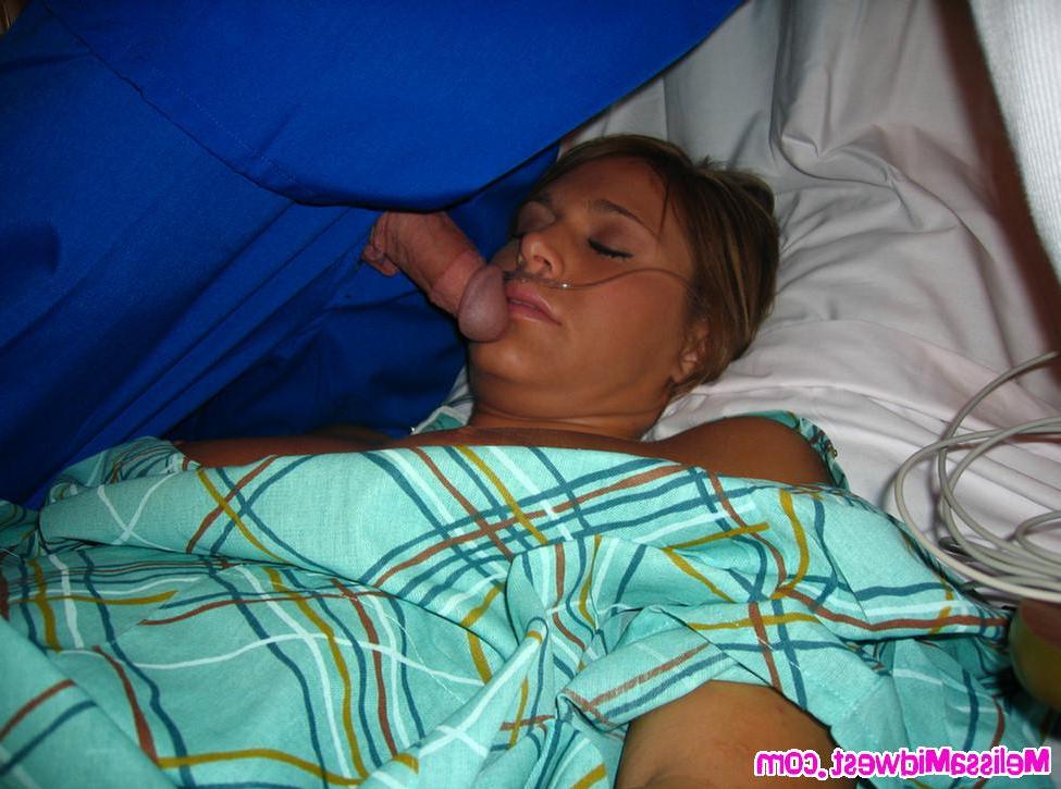 20P Pictures of Melissa Midwest getting taken care of