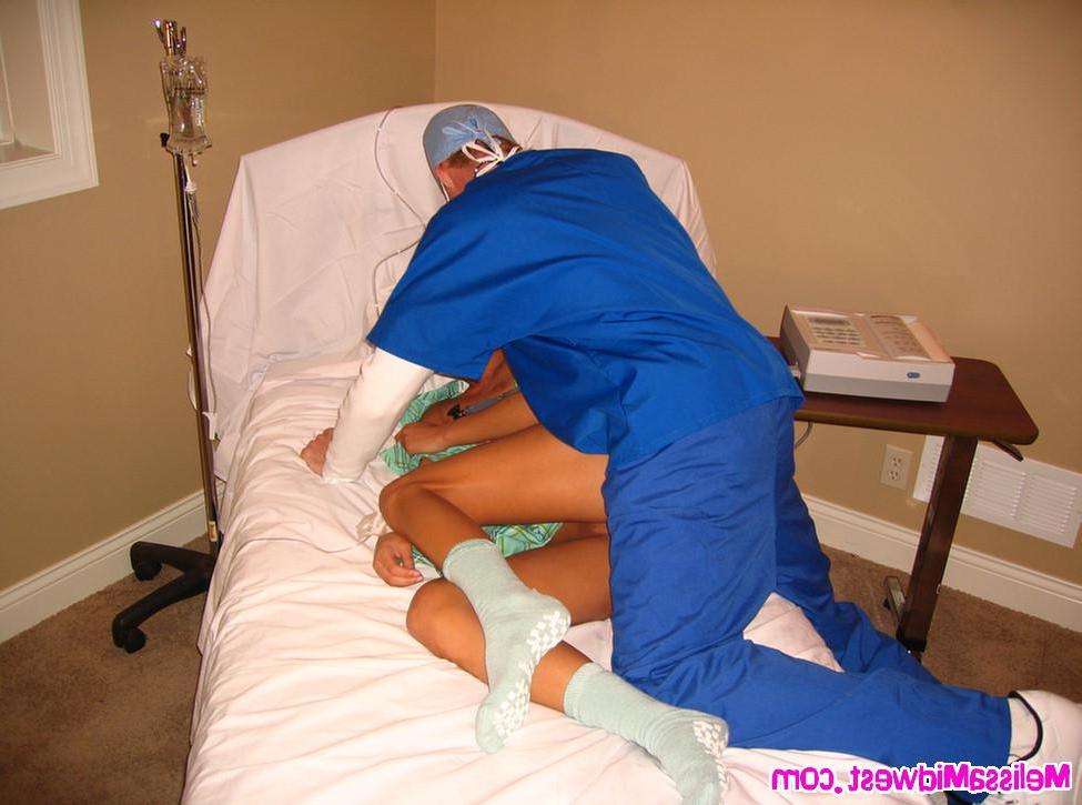 20P Pictures of Melissa Midwest getting taken care of