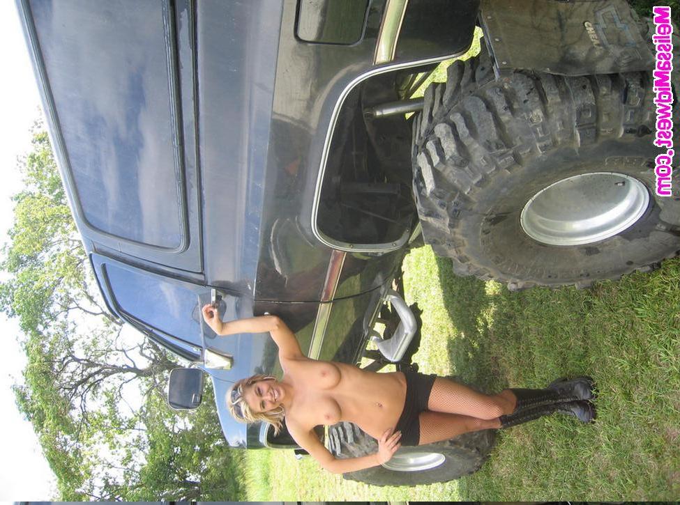 20P Pictures of Melissa Midwest getting naked with a monster truck