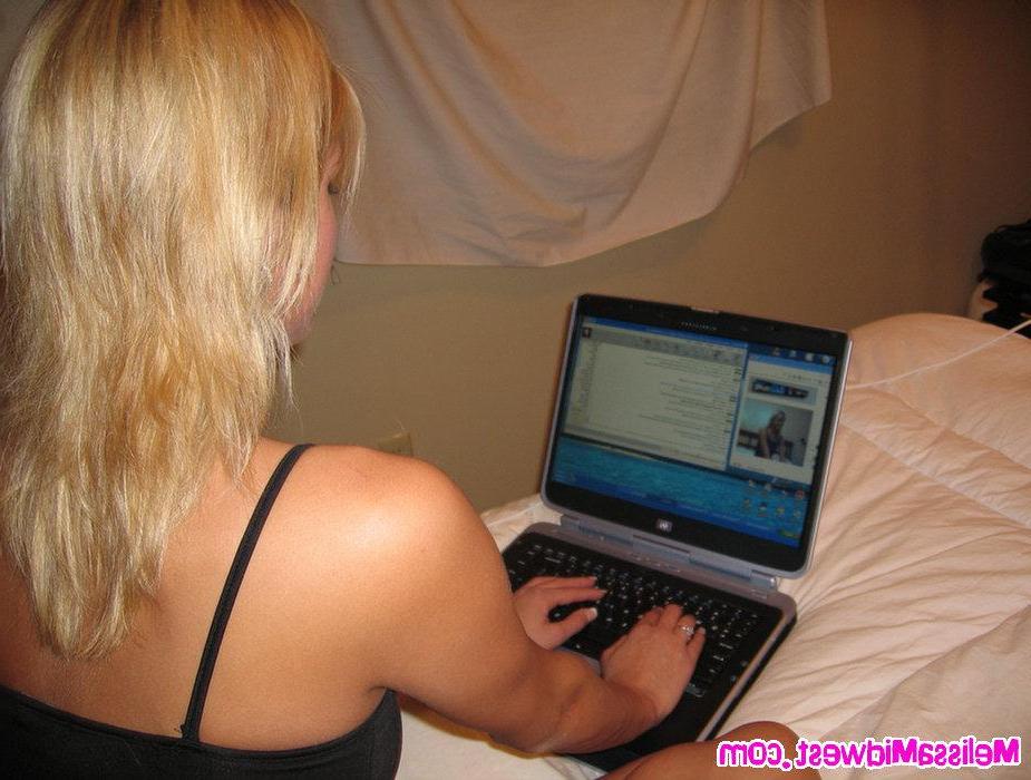 15P Melissa teasing the hell out of us