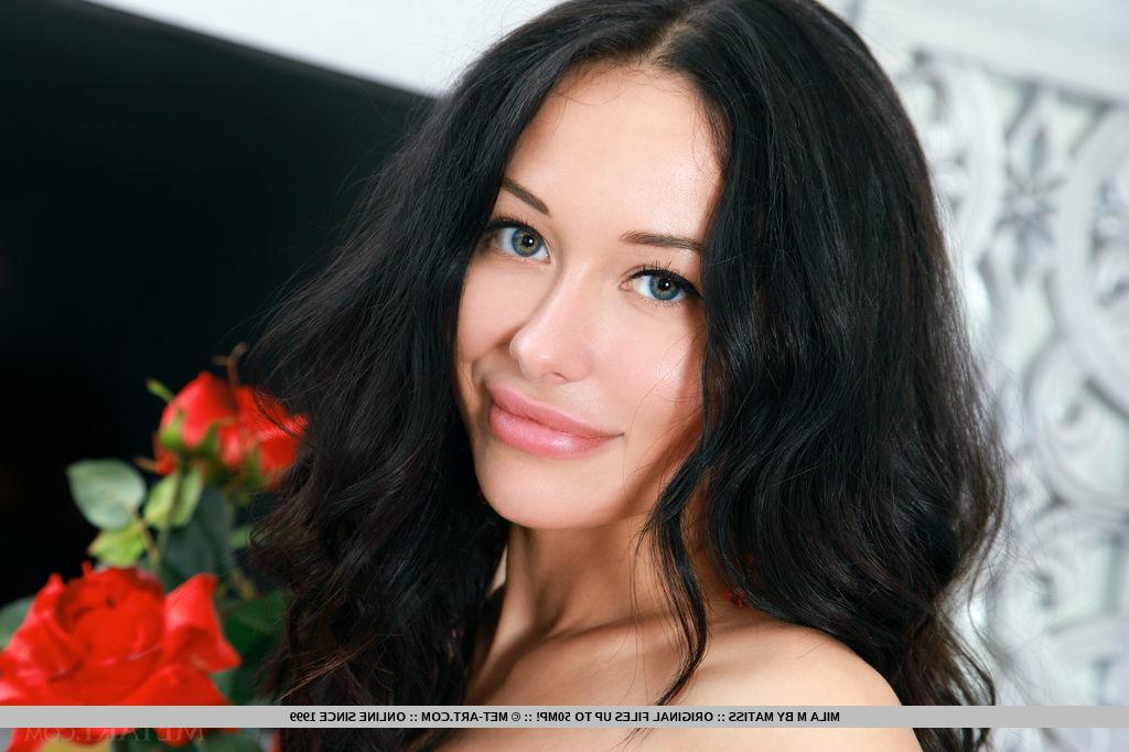 18P Brunette babe Mila M offers you her hot body for Christmas
