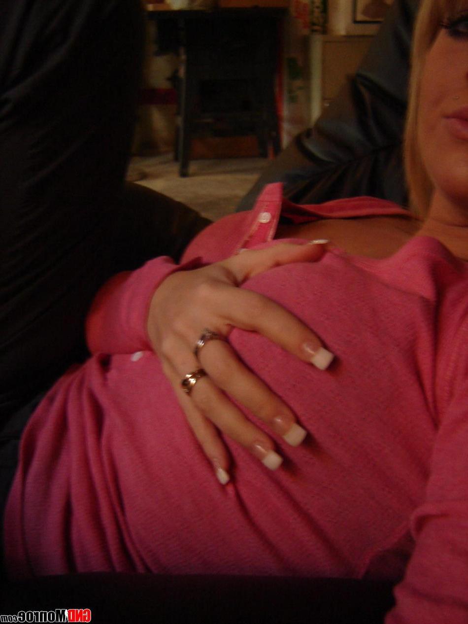 16P Pictures of teen GND Monroe taking hot pics of herself at home