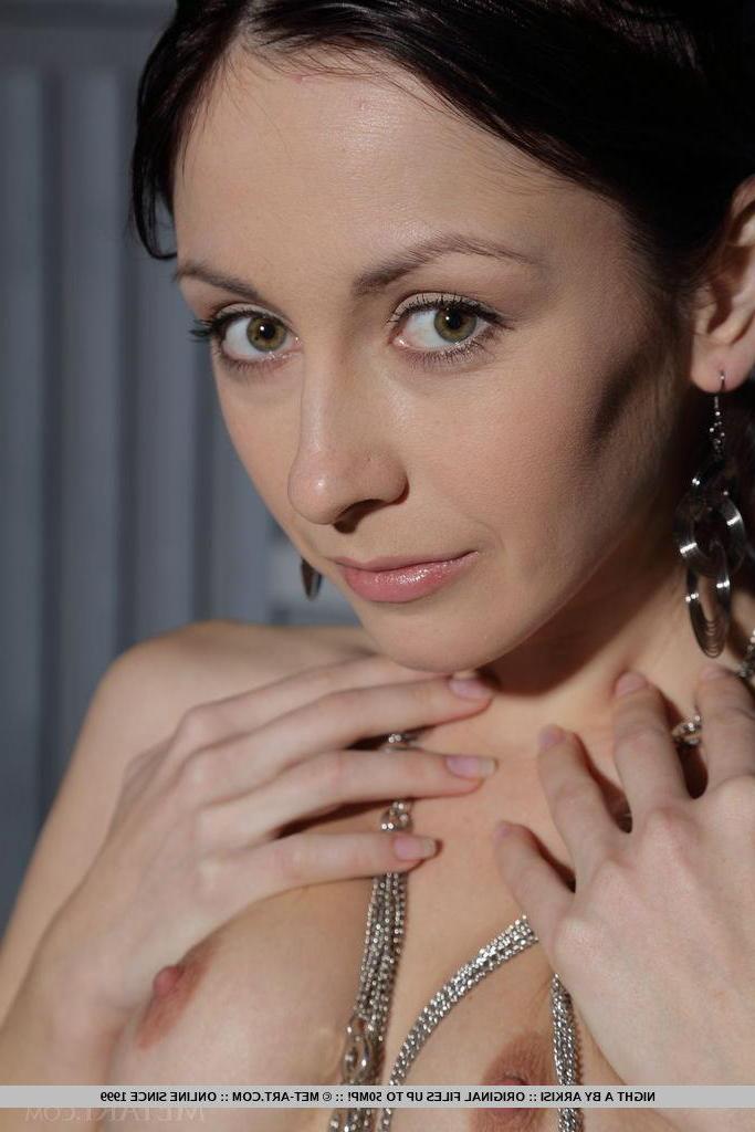 18P Pretty girl Night A gets completely naked and shows off her beautiful body