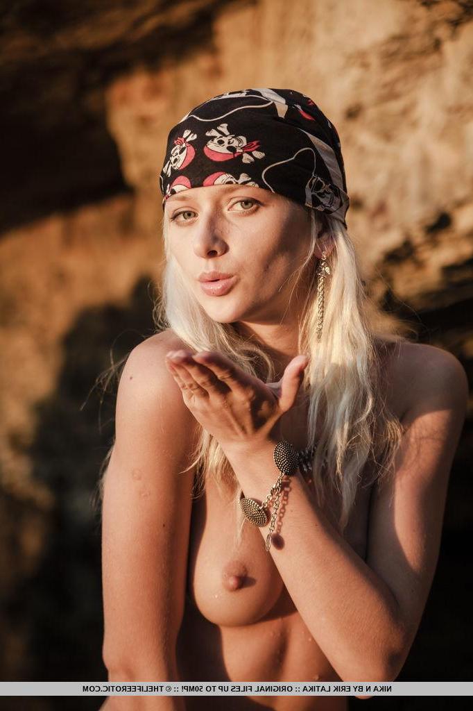 16P Gorgeous blonde teen Nika N spreads her beautiful legs outside