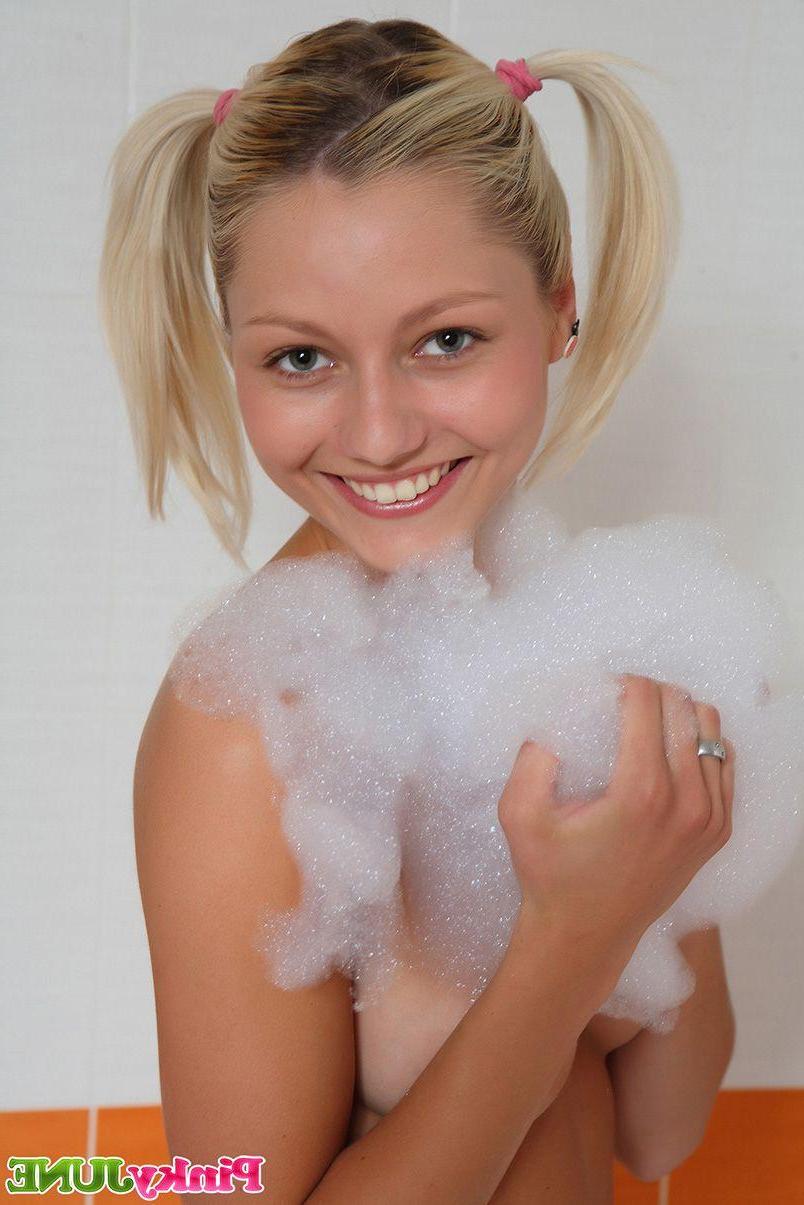 15P Pictures of Pinky June getting hot and wet for you