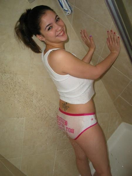 18P Pictures of teen hottie Pixies Pillows getting all wet for you