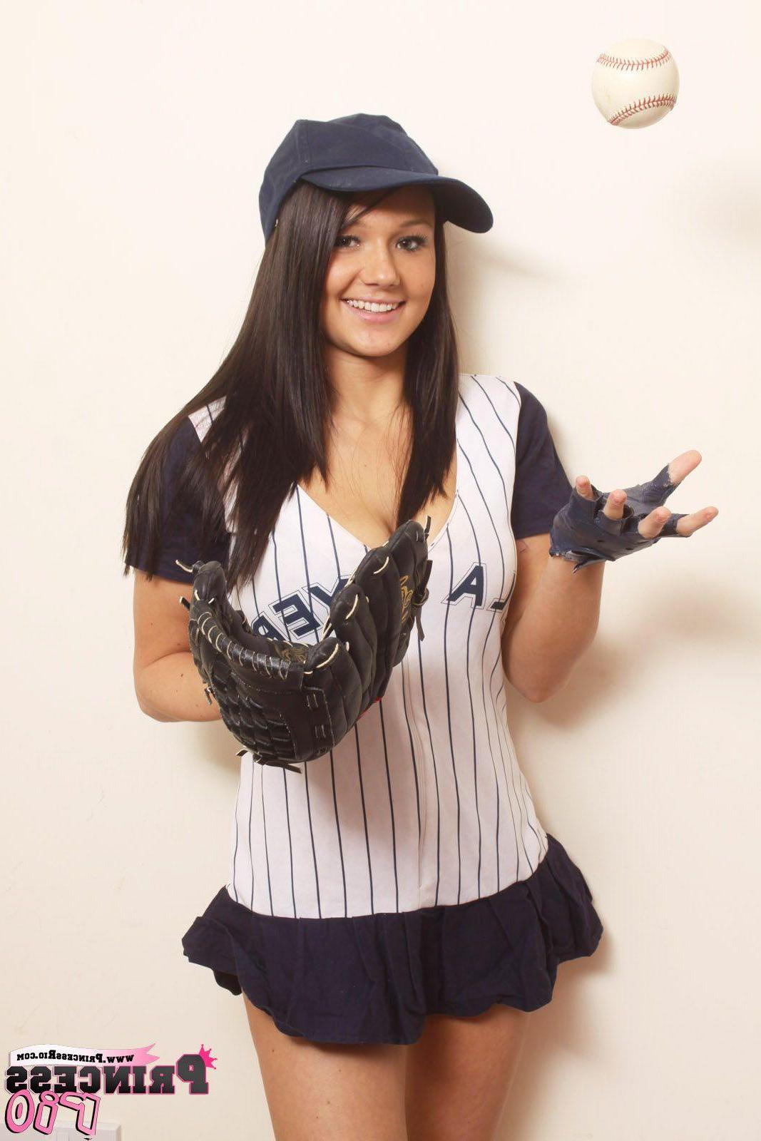 16P Pictures of teen girl Princess Rio showing love for her team