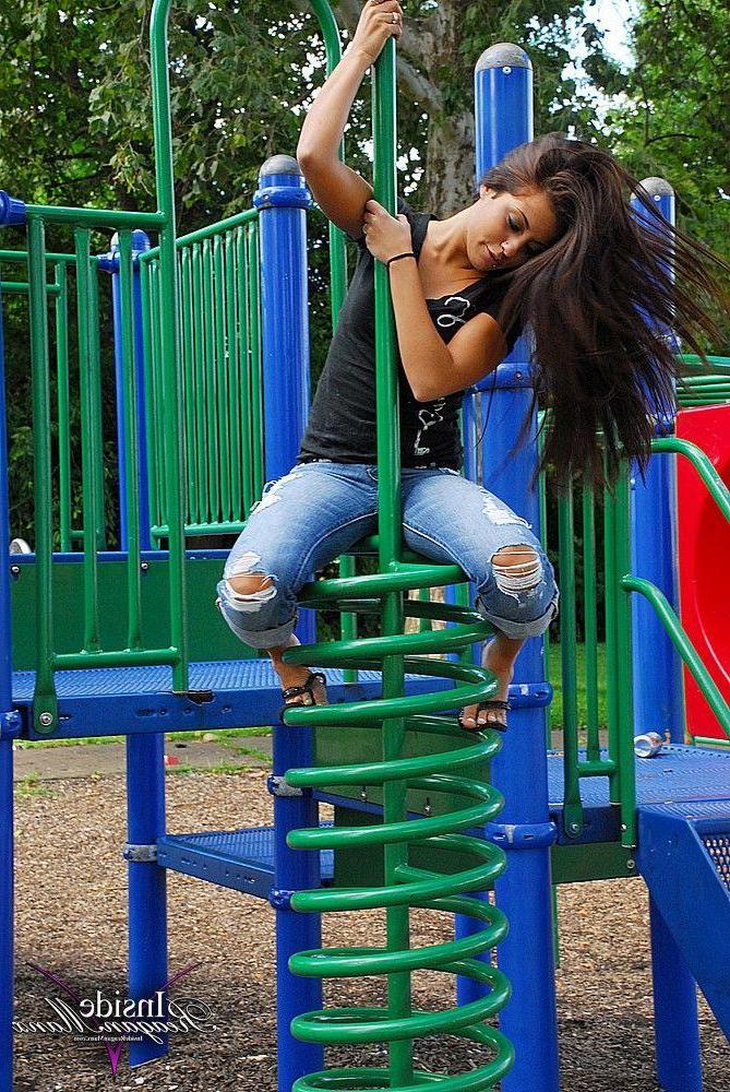 14P Pictures of Reagan Manx teasing in the park