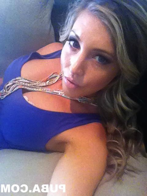 15P See some fun and sexy behind the scenes photos of Samantha Saint