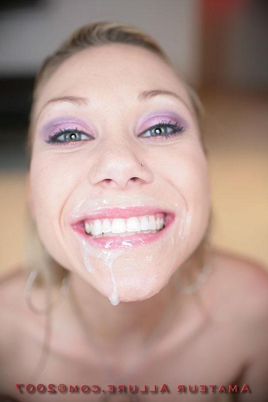 16P Pictures of teen girl Melody giving a hot Valentine fuck